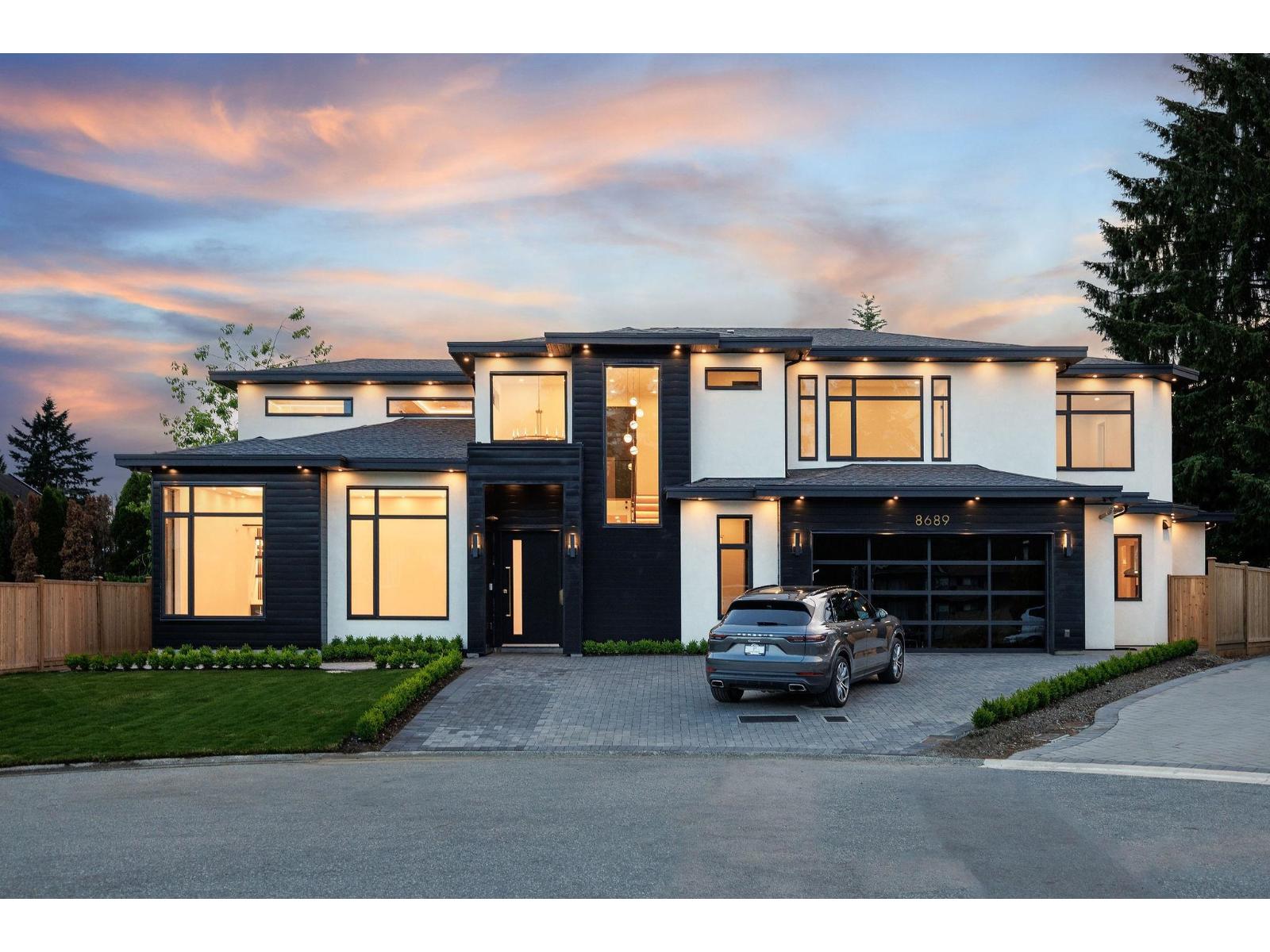 Photo 1 of 8689 Tunis Place, Surrey BC