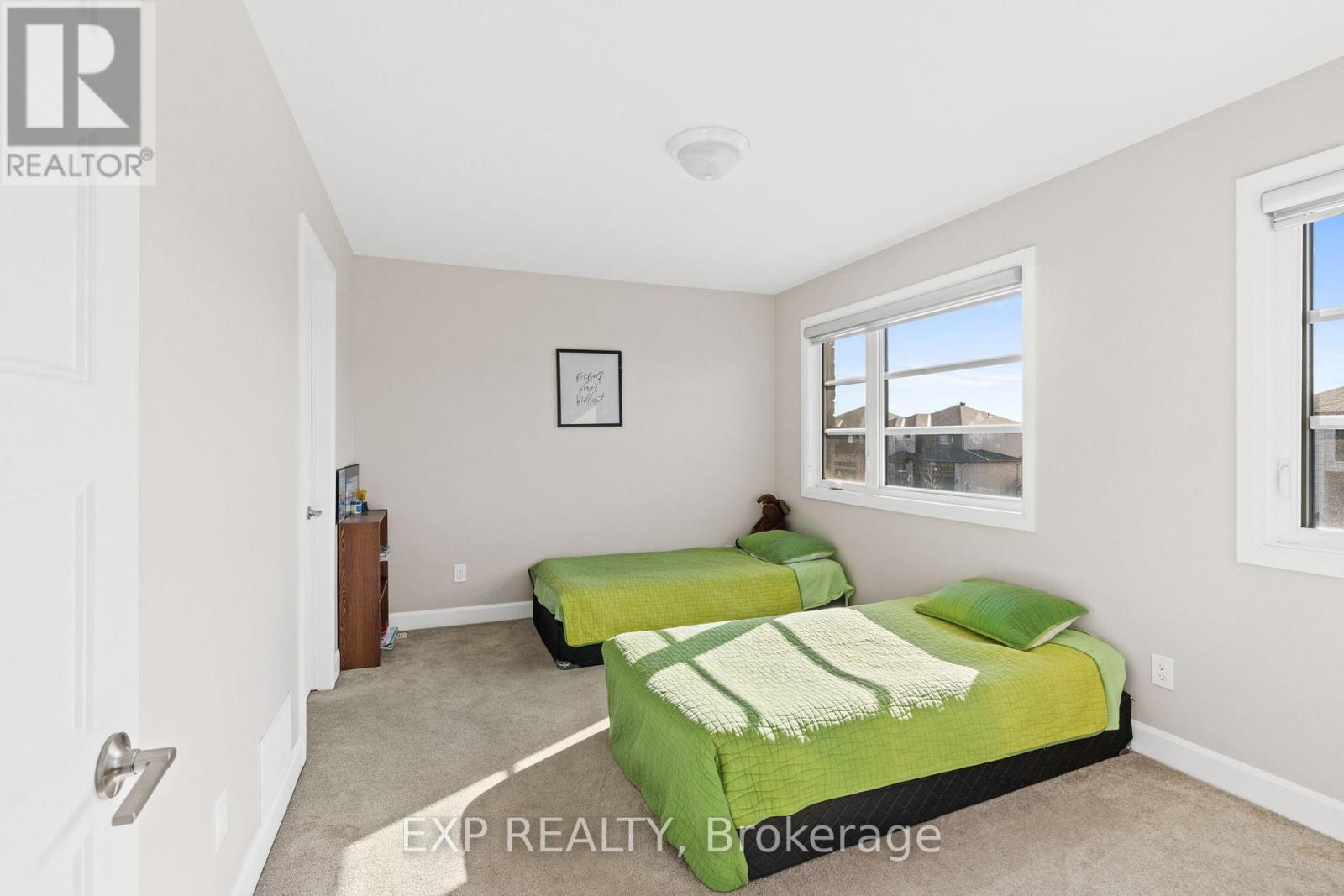 Photo 19 of 524 Lucent Street, Russell ON