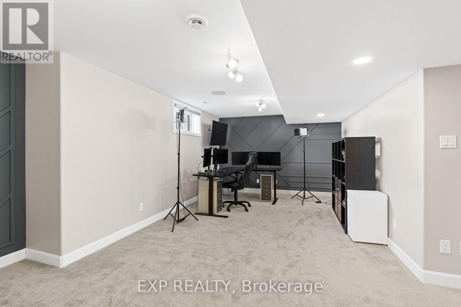 Photo 22 of 524 Lucent Street, Russell ON