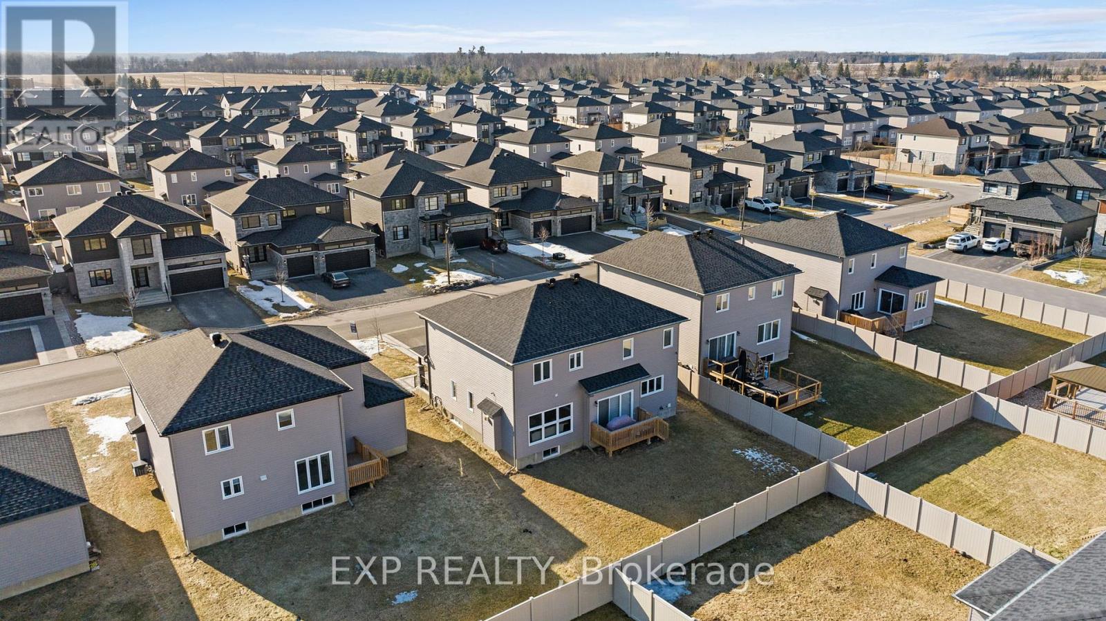 Photo 27 of 524 Lucent Street, Russell ON