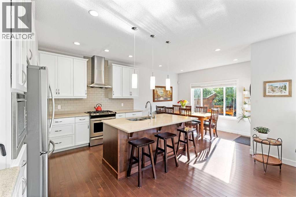 Single Family House for Sale in  Everbrook Drive SW Evergreen Calgary 