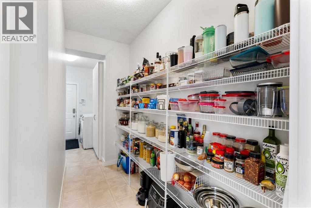 Single Family House for Sale in  Everbrook Drive SW Evergreen Calgary 