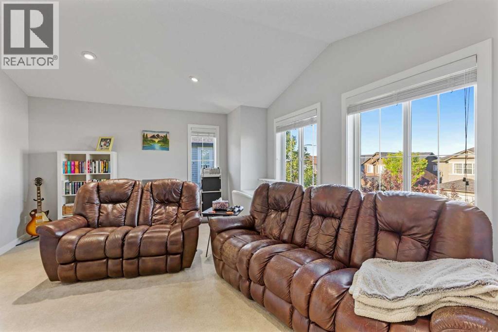 Single Family House for Sale in  Everbrook Drive SW Evergreen Calgary 