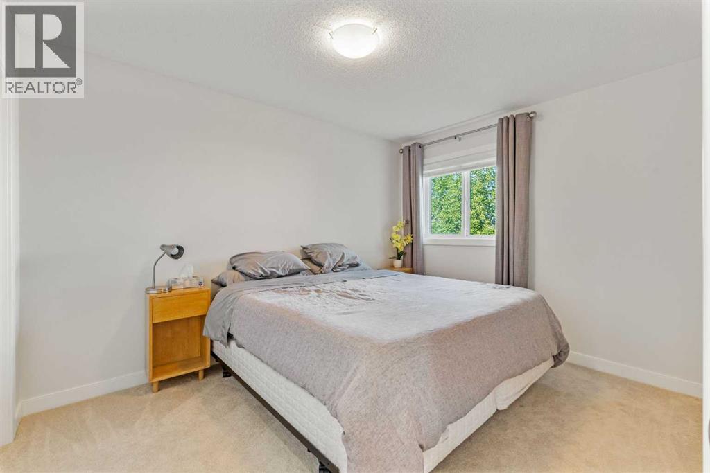 Single Family House for Sale in  Everbrook Drive SW Evergreen Calgary 