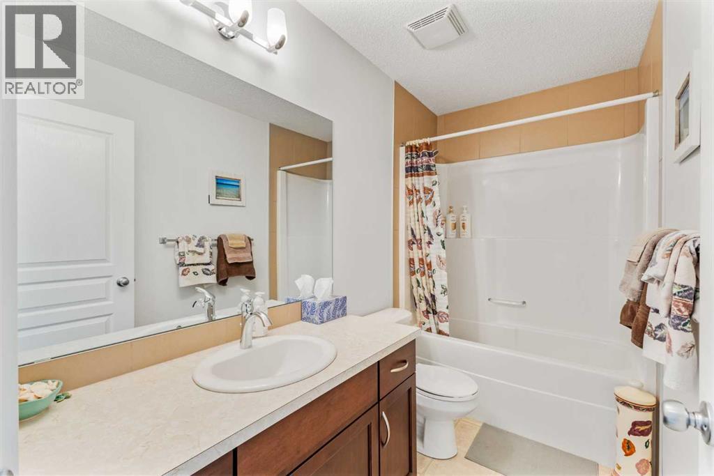Single Family House for Sale in  Everbrook Drive SW Evergreen Calgary 