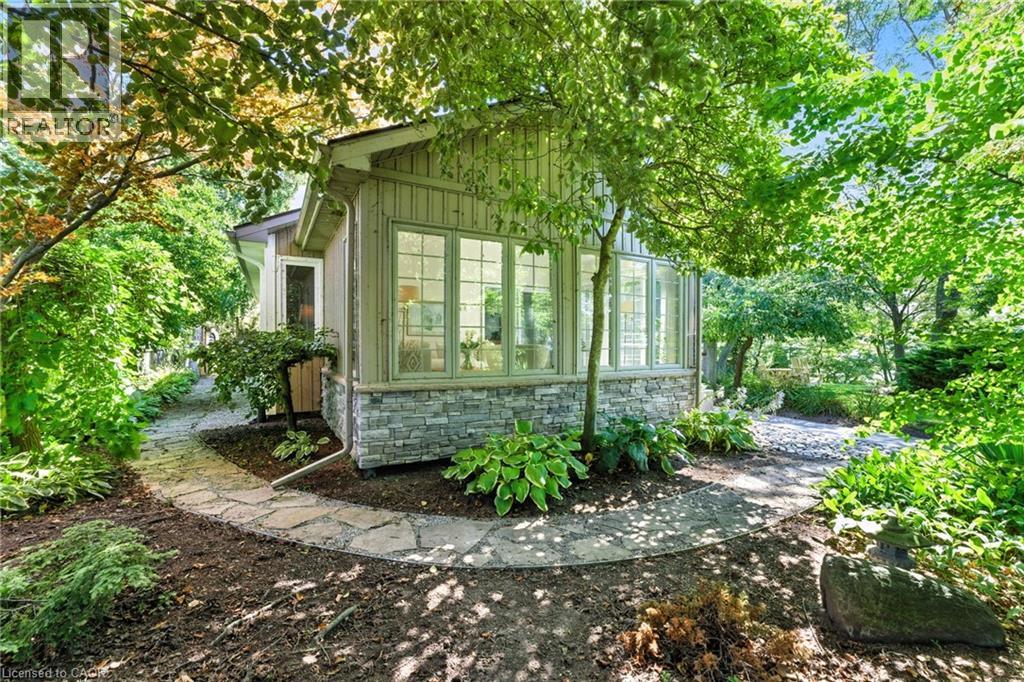 Photo 3 of 58 Lakeview Avenue, Port Dover ON