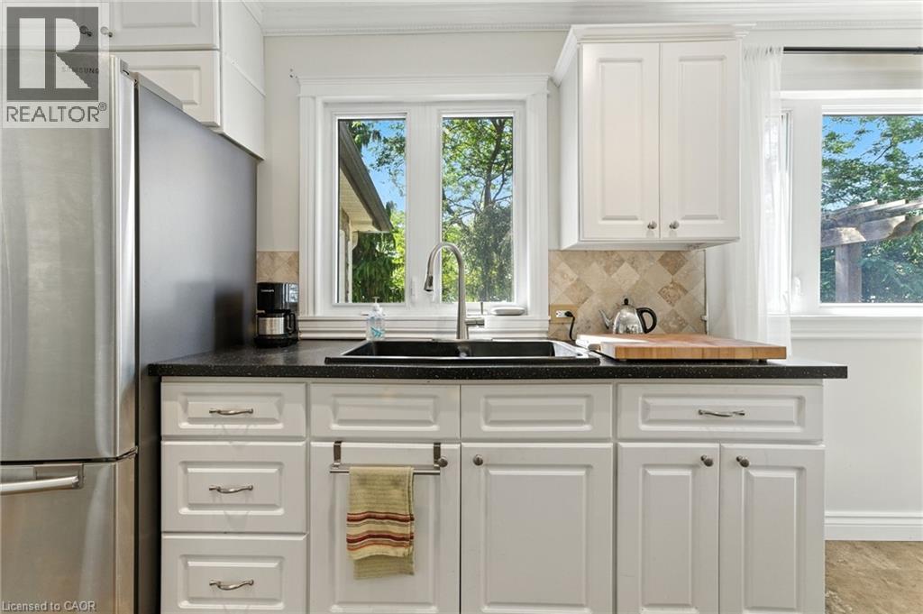 Photo 18 of 58 Lakeview Avenue, Port Dover ON