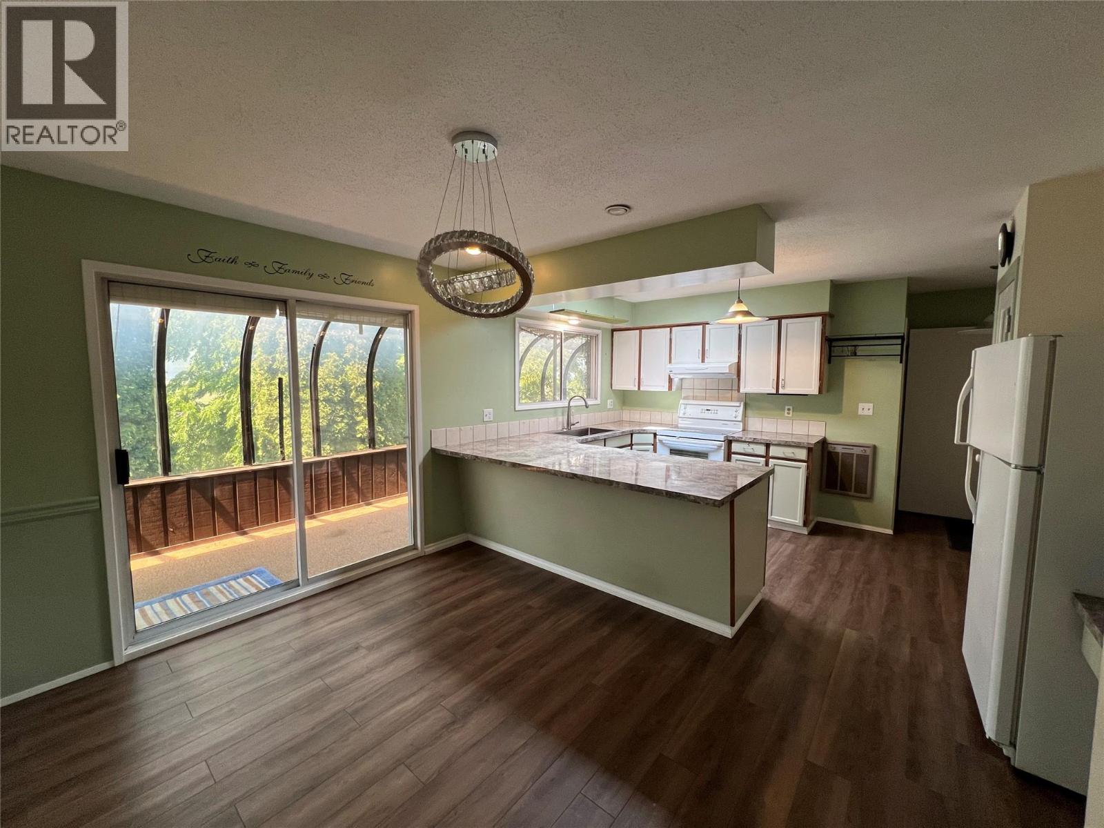 532 6th. Avenue N, Creston