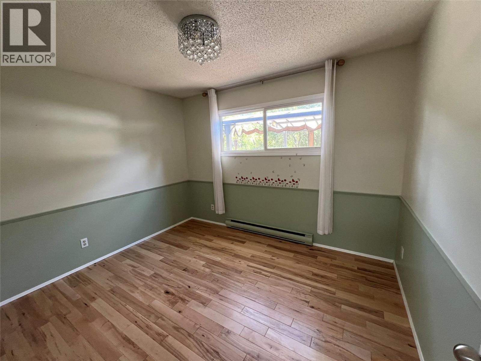 532 6th. Avenue N, Creston