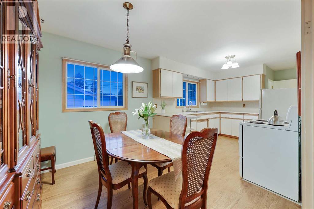 Single Family House Bungalow for Sale in  Glamorgan Drive SW Glamorgan Calgary 