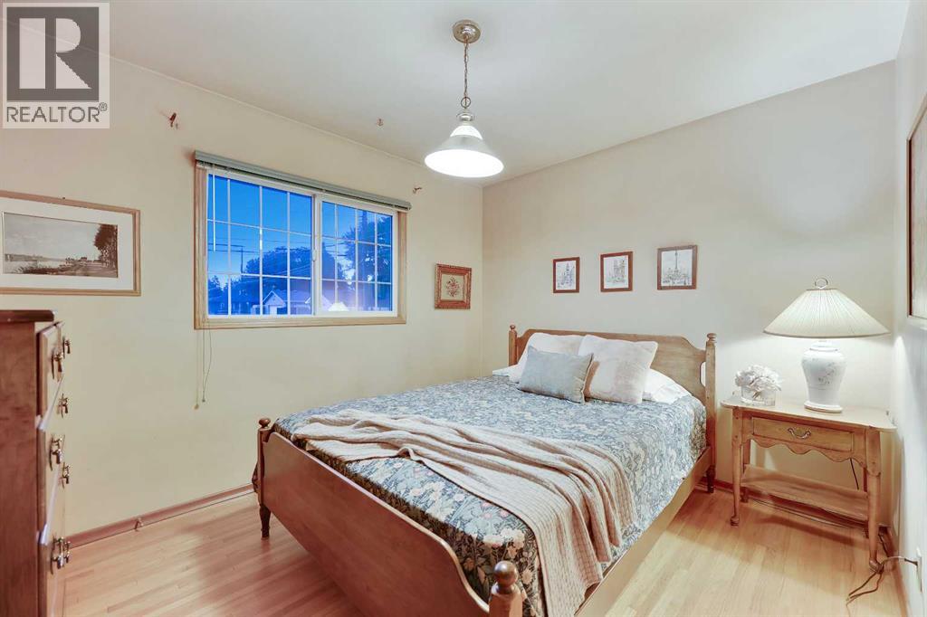 Single Family House Bungalow for Sale in  Glamorgan Drive SW Glamorgan Calgary 