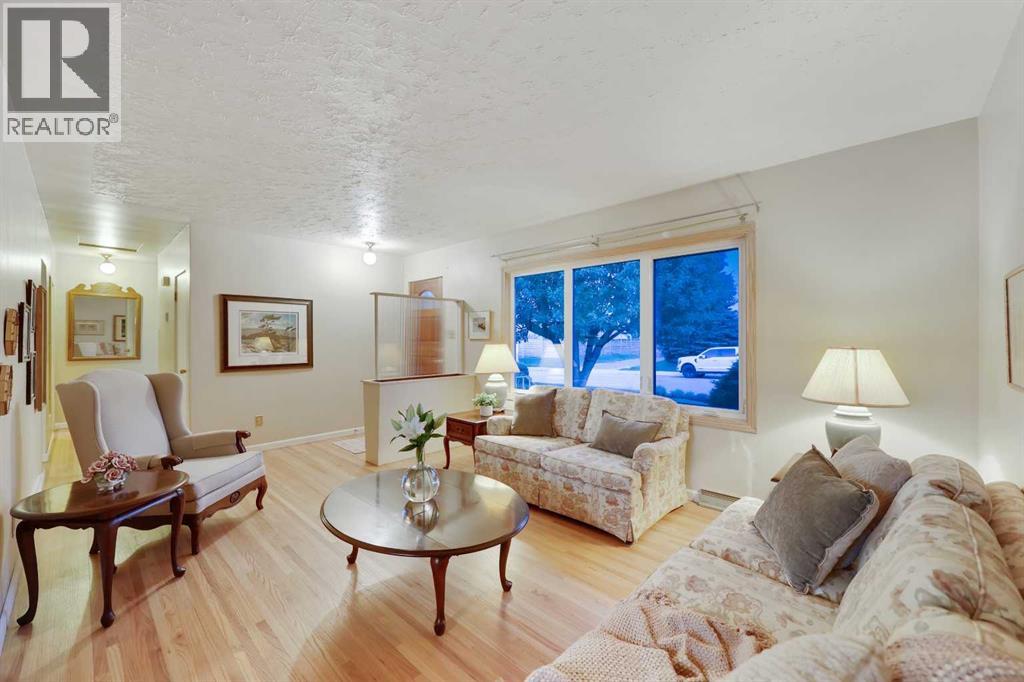 Single Family House Bungalow for Sale in  Glamorgan Drive SW Glamorgan Calgary 