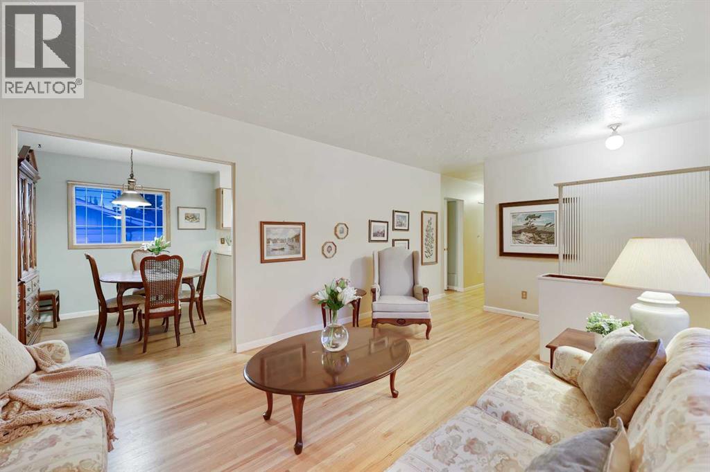 Single Family House Bungalow for Sale in  Glamorgan Drive SW Glamorgan Calgary 