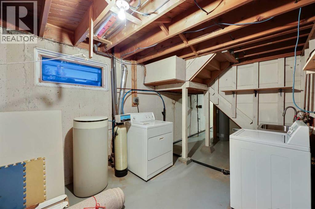 Single Family House Bungalow for Sale in  Glamorgan Drive SW Glamorgan Calgary 