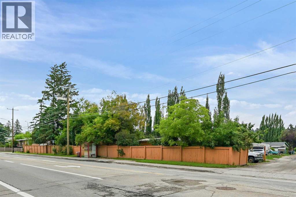 Single Family House for Sale in  Bowness Road NW Bowness Calgary 