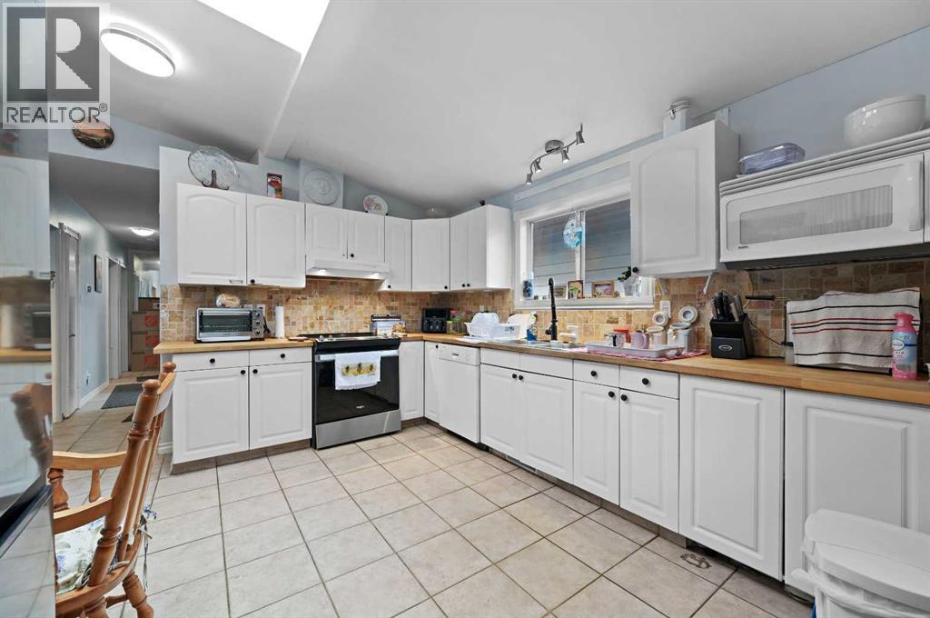 Single Family House for Sale in  Bowness Road NW Bowness Calgary 