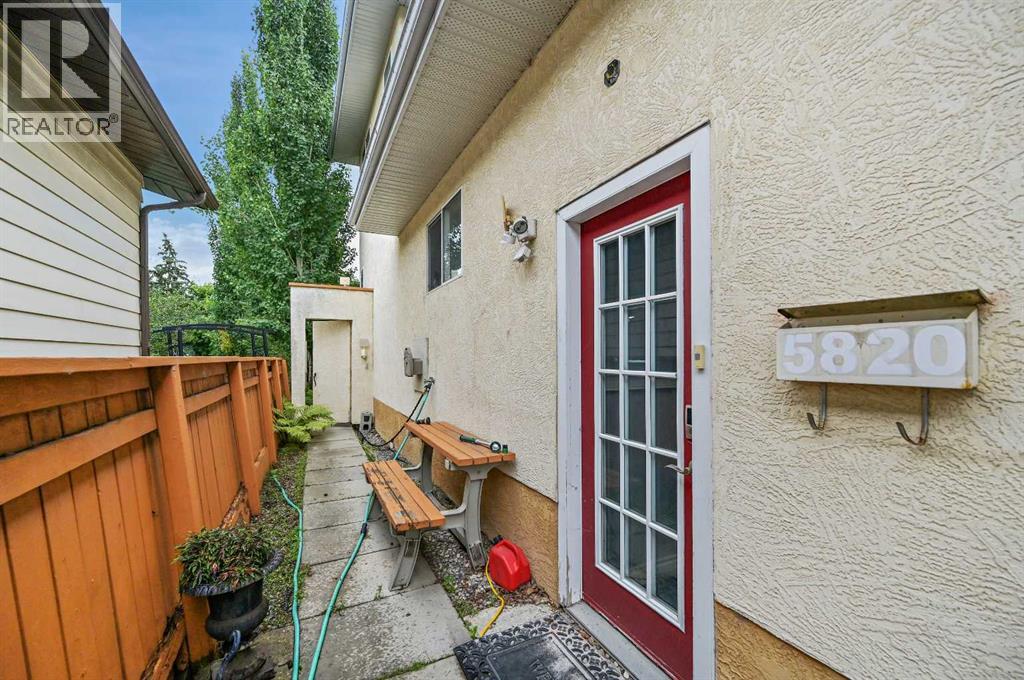 Single Family House for Sale in  Bowness Road NW Bowness Calgary 