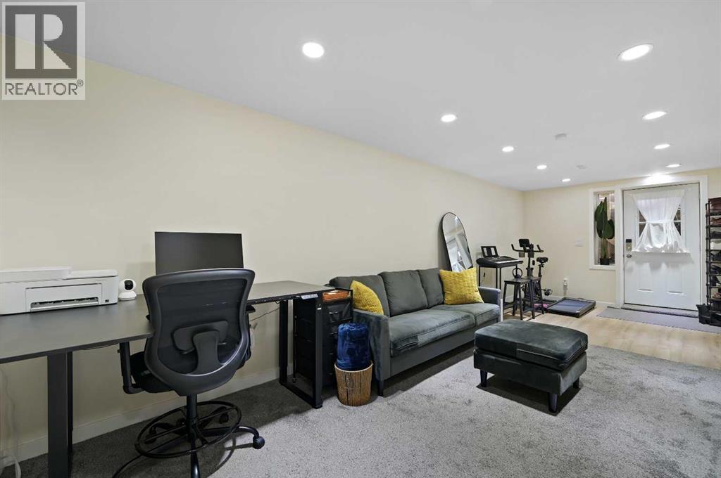 Single Family House for Sale in  Bowness Road NW Bowness Calgary 