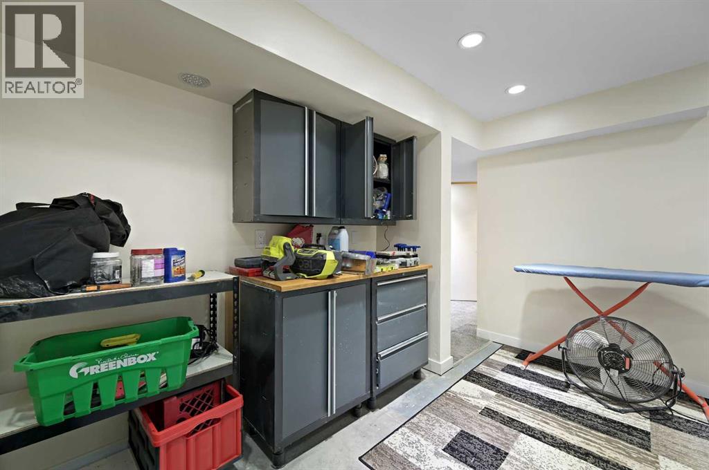 Single Family House for Sale in  Bowness Road NW Bowness Calgary 