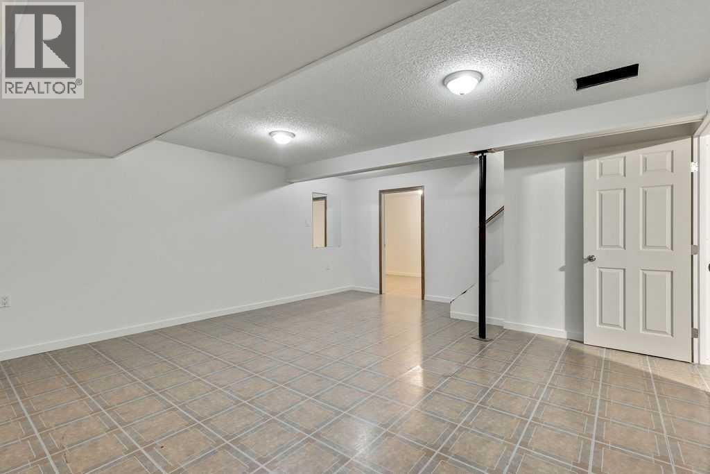 Single Family House Bungalow for Sale in  Castlebrook Rise NE Castleridge Calgary 