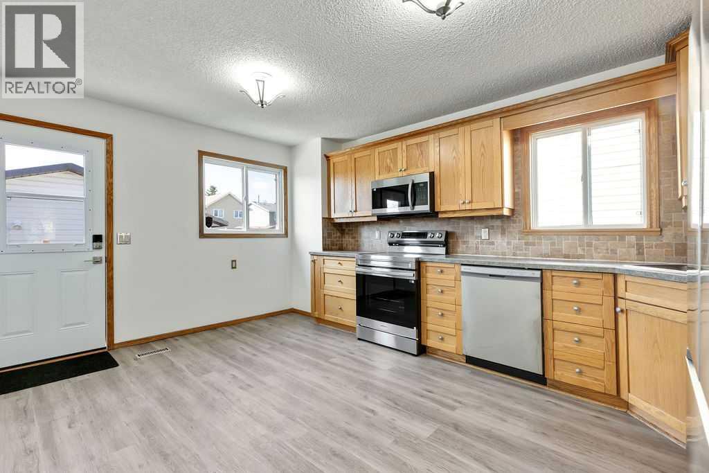 Single Family House Bungalow for Sale in  Castlebrook Rise NE Castleridge Calgary 