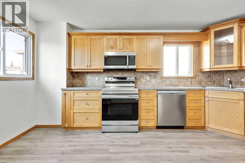 Single Family House Bungalow for Sale in  Castlebrook Rise NE Castleridge Calgary 