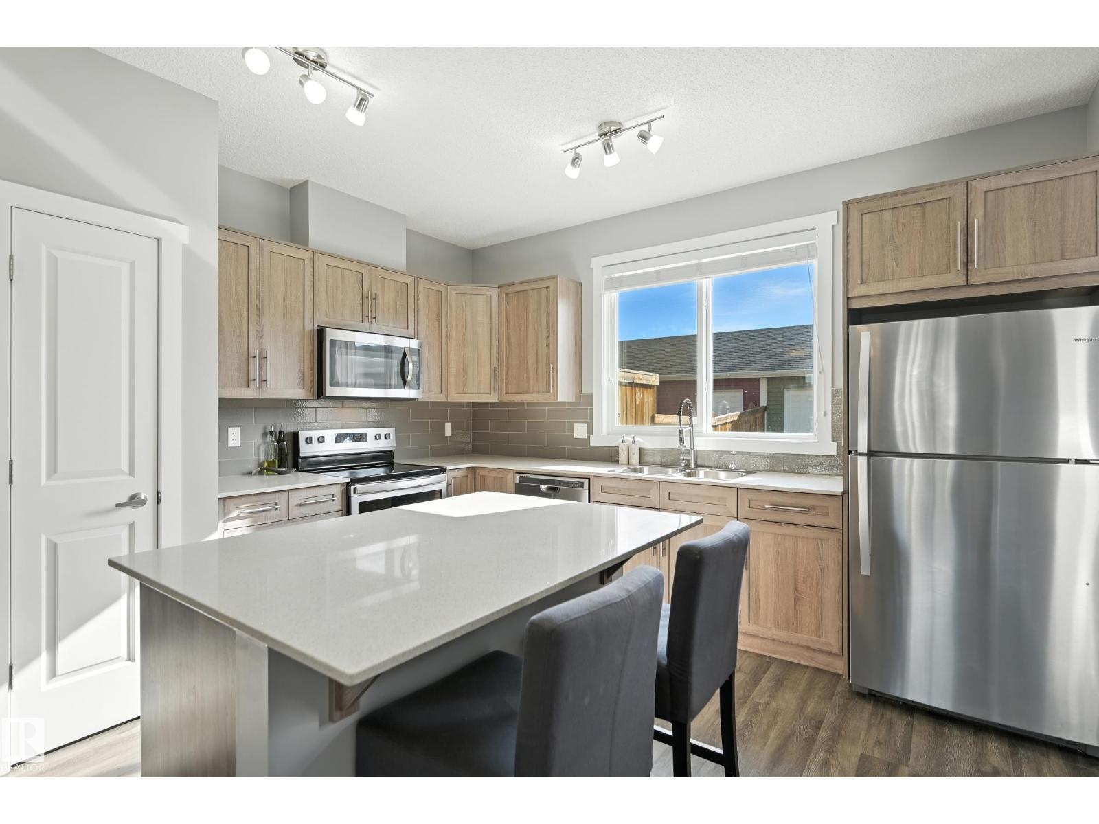 Photo 15 of 2677 Maple Wy Nw, Edmonton AB