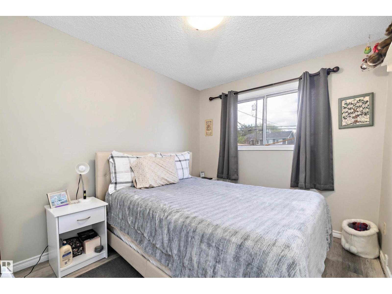 Photo 15 of 11911 11913 123 St Nw, Edmonton AB