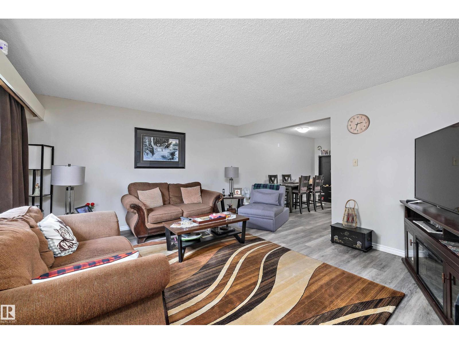 Photo 2 of 11911 11913 123 St Nw, Edmonton AB
