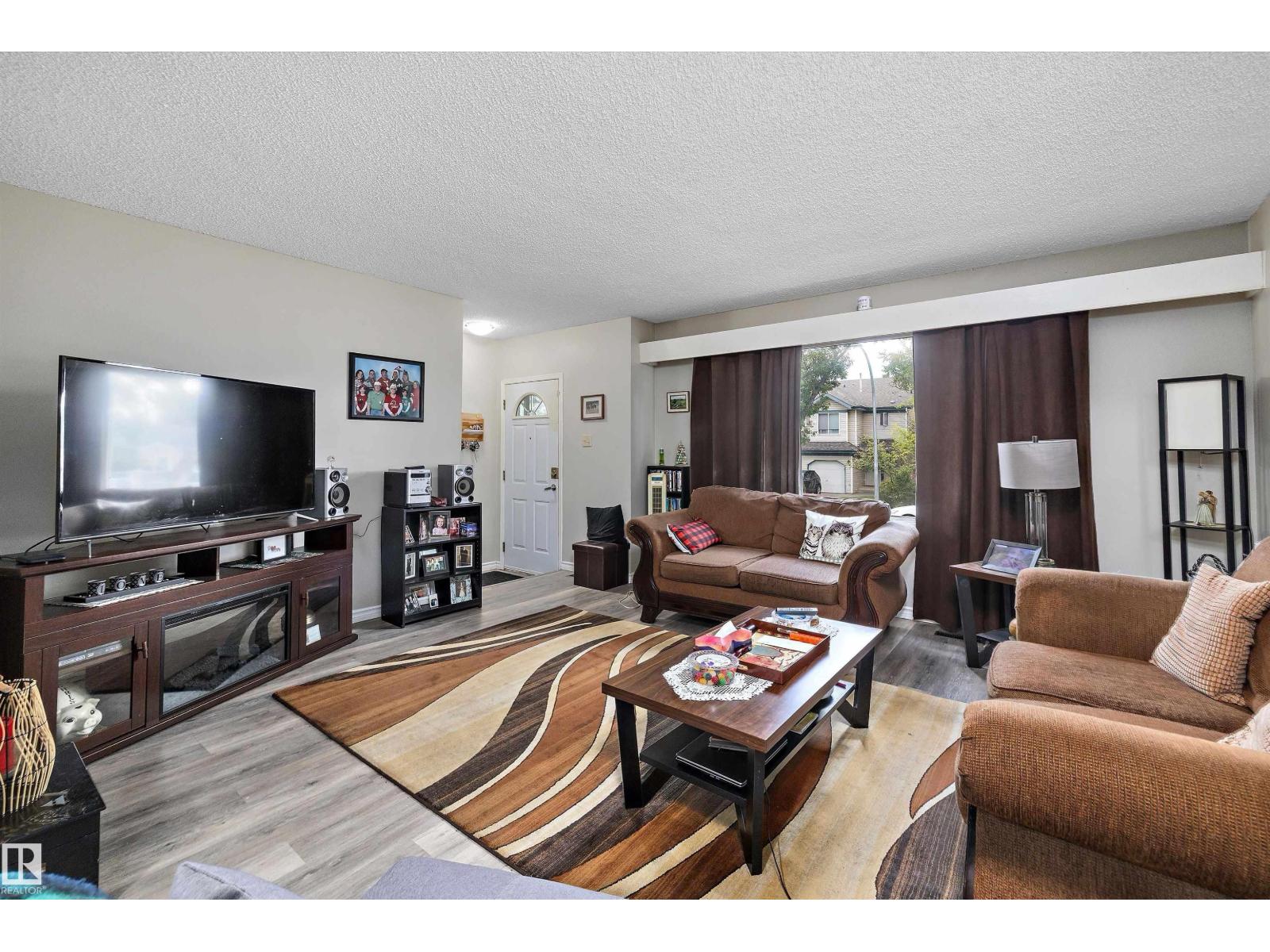 Photo 4 of 11911 11913 123 St Nw, Edmonton AB