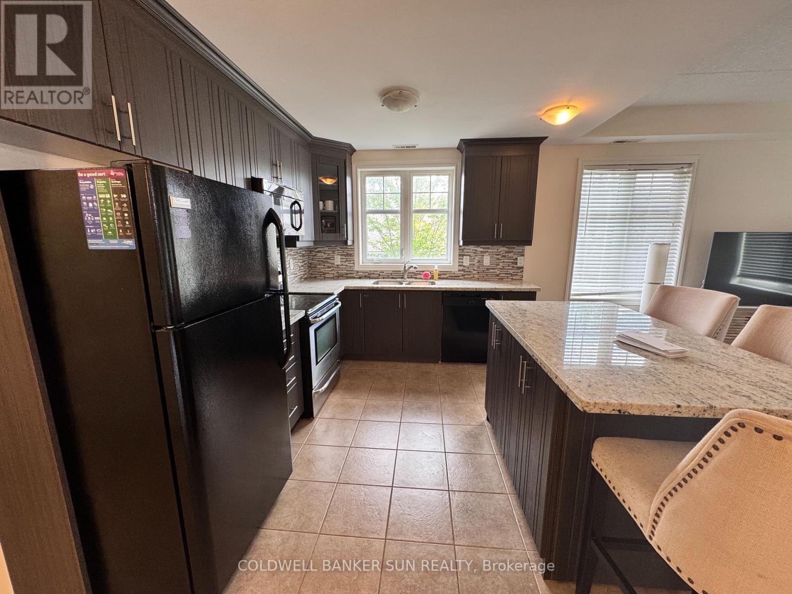 Photo 17 of 211 2 Colonial Drive, Guelph ON