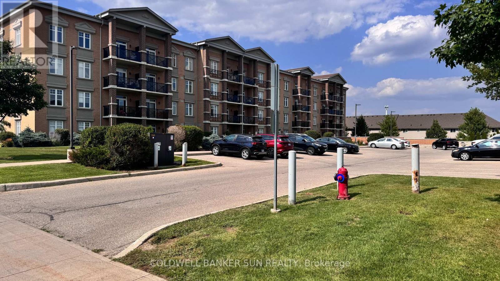Photo 1 of 211 2 Colonial Drive, Guelph ON