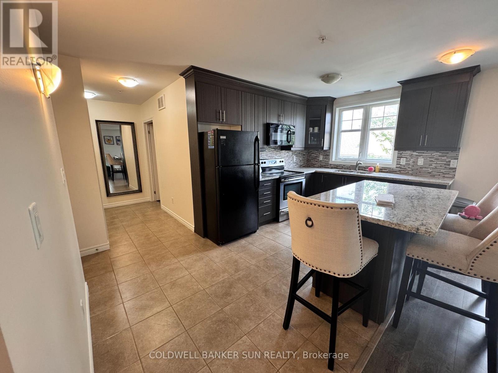 Photo 12 of 211 2 Colonial Drive, Guelph ON