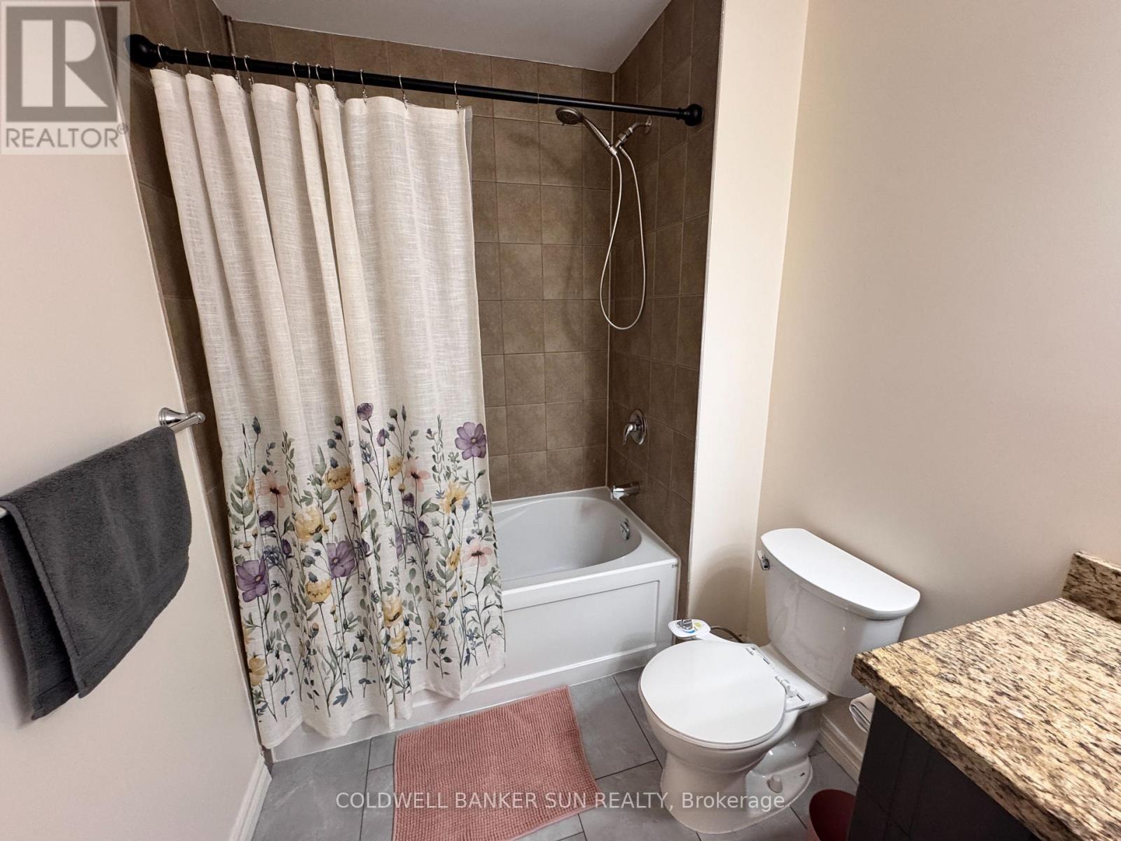 Photo 24 of 211 2 Colonial Drive, Guelph ON