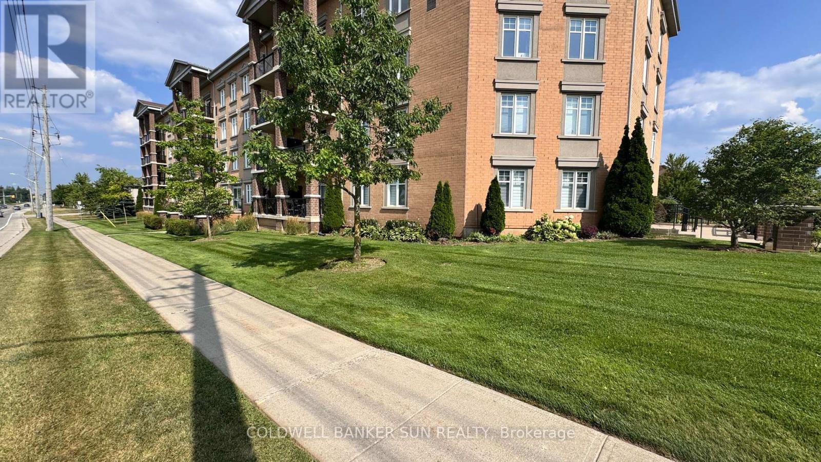 Photo 2 of 211 2 Colonial Drive, Guelph ON