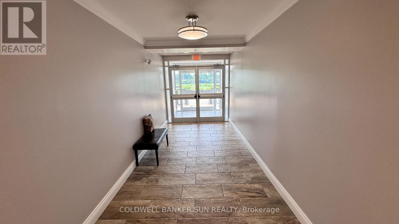 Photo 4 of 211 2 Colonial Drive, Guelph ON