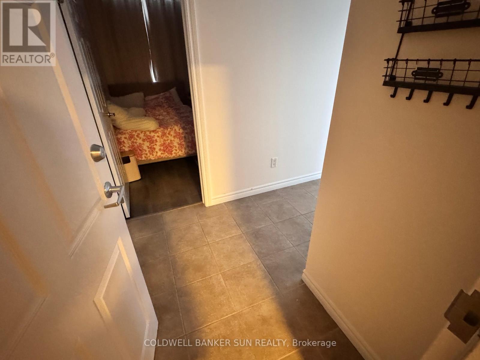 Photo 9 of 211 2 Colonial Drive, Guelph ON