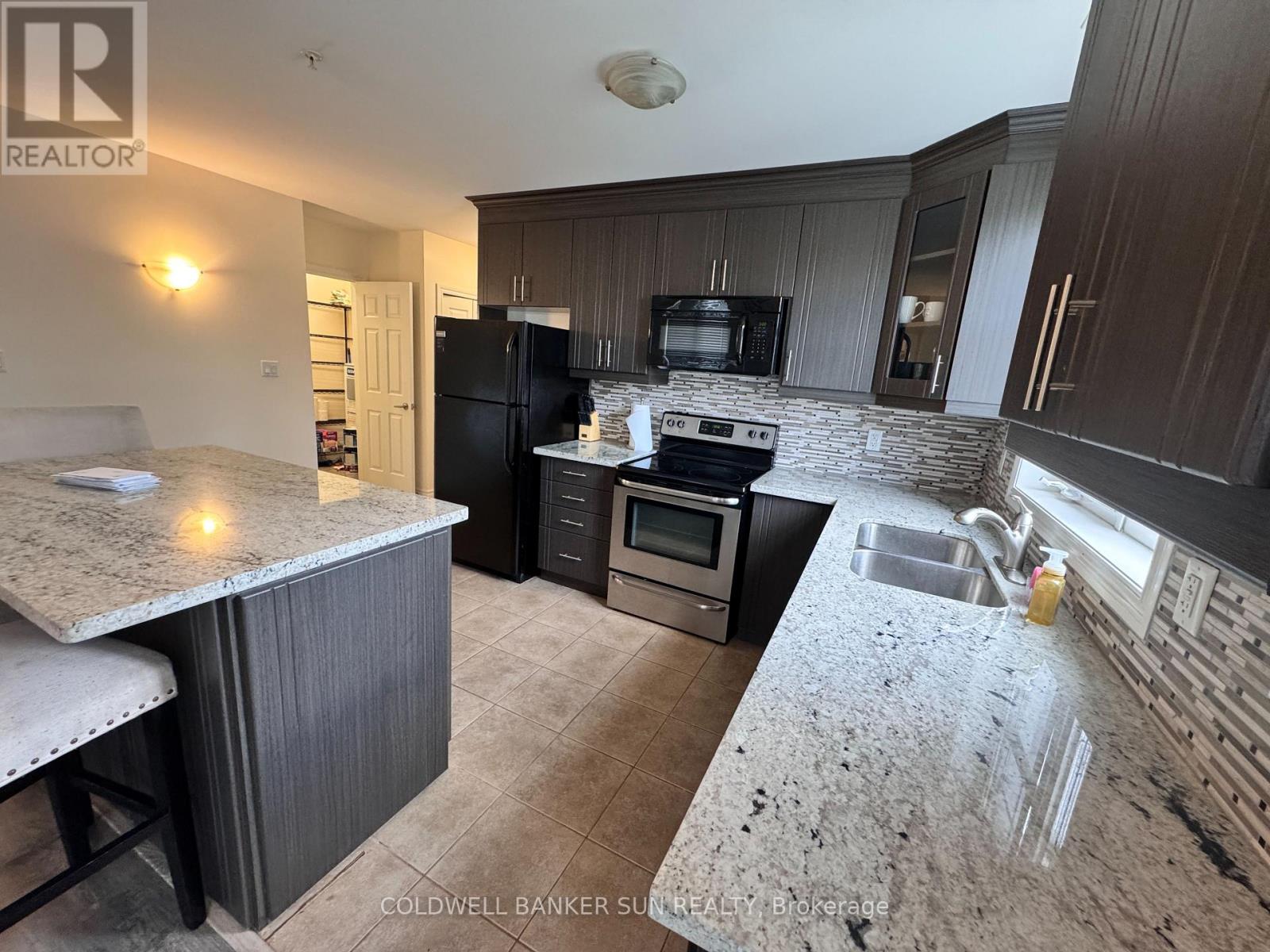 Photo 16 of 211 2 Colonial Drive, Guelph ON