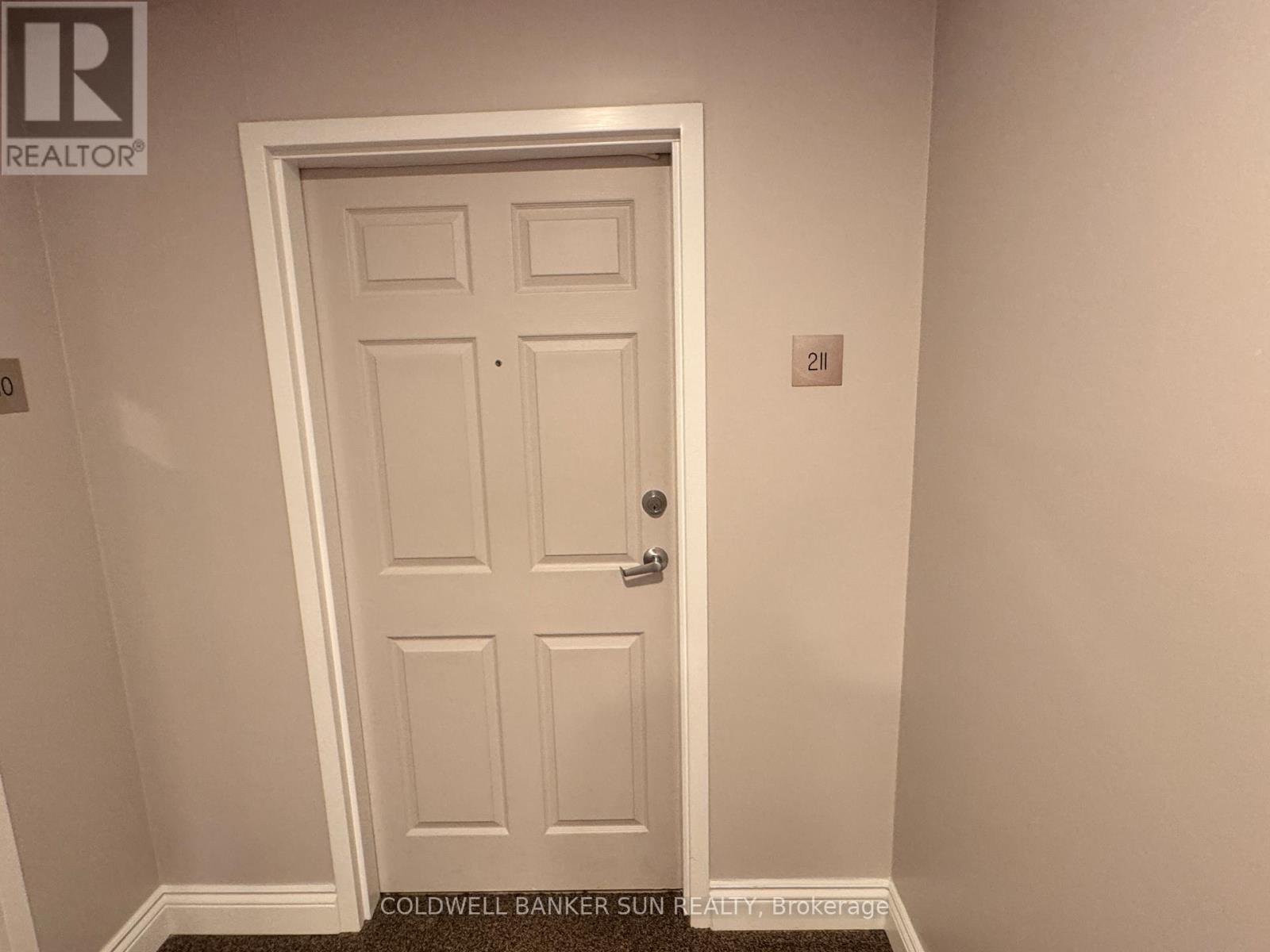 Photo 7 of 211 2 Colonial Drive, Guelph ON