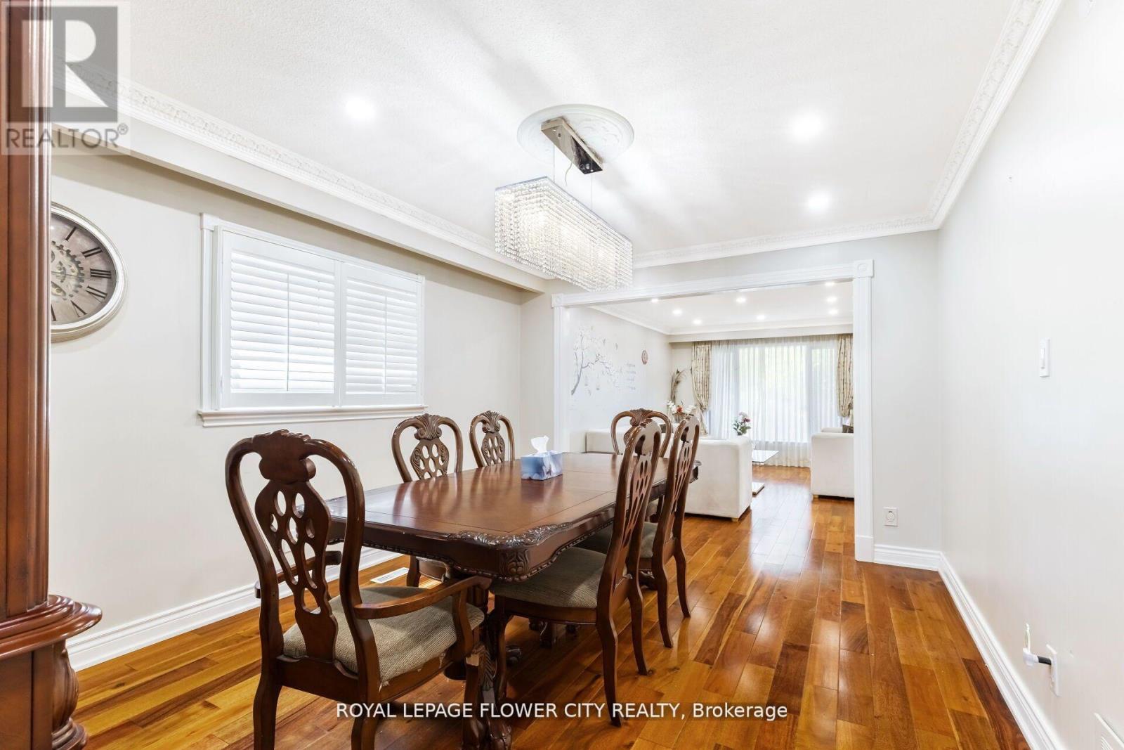 Photo 14 of 15 Thistle Ridge Drive E, Vaughan ON
