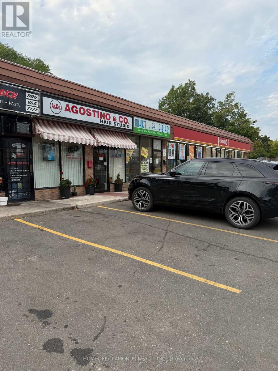 Photo 1 of 4 130 Queen Street E, Brampton ON