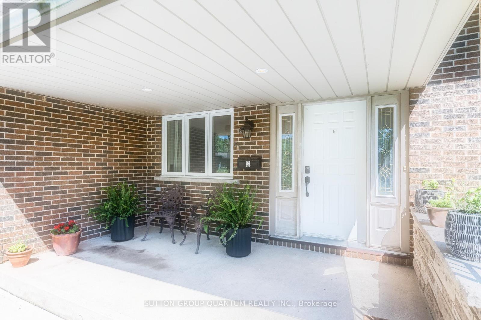 Photo 21 of 3 Colonial Court, St Catharines ON