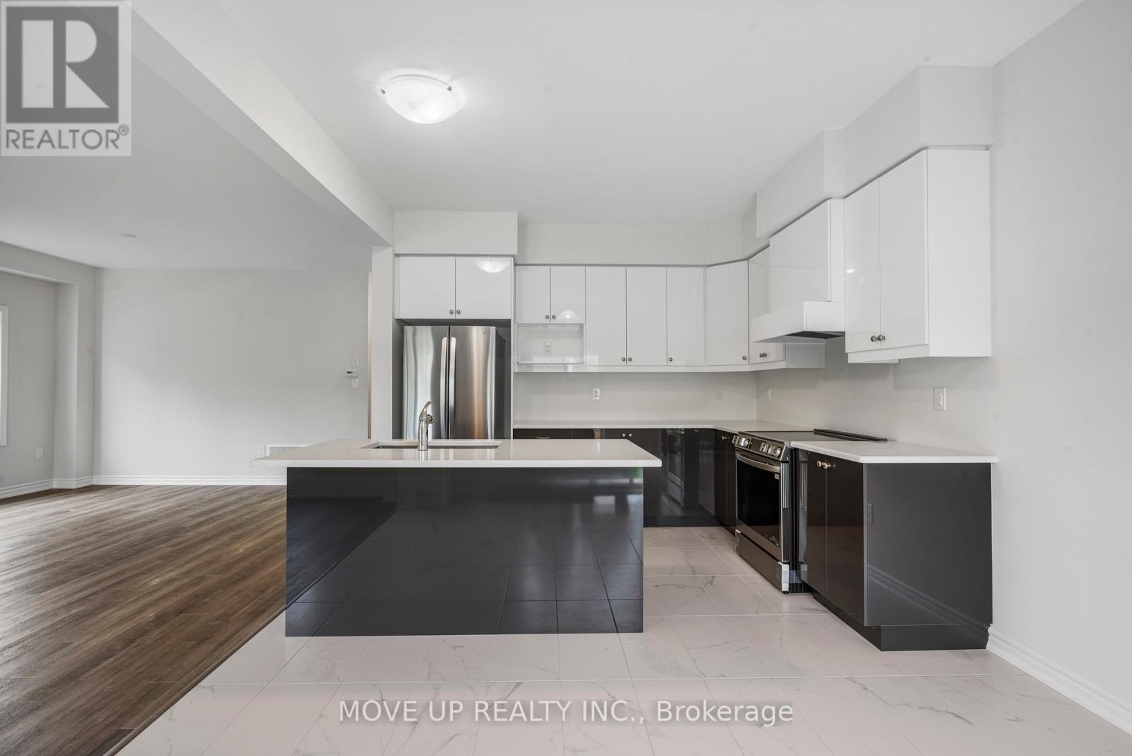 Photo 13 of 335 Beechwood Forest Lane, Gravenhurst ON