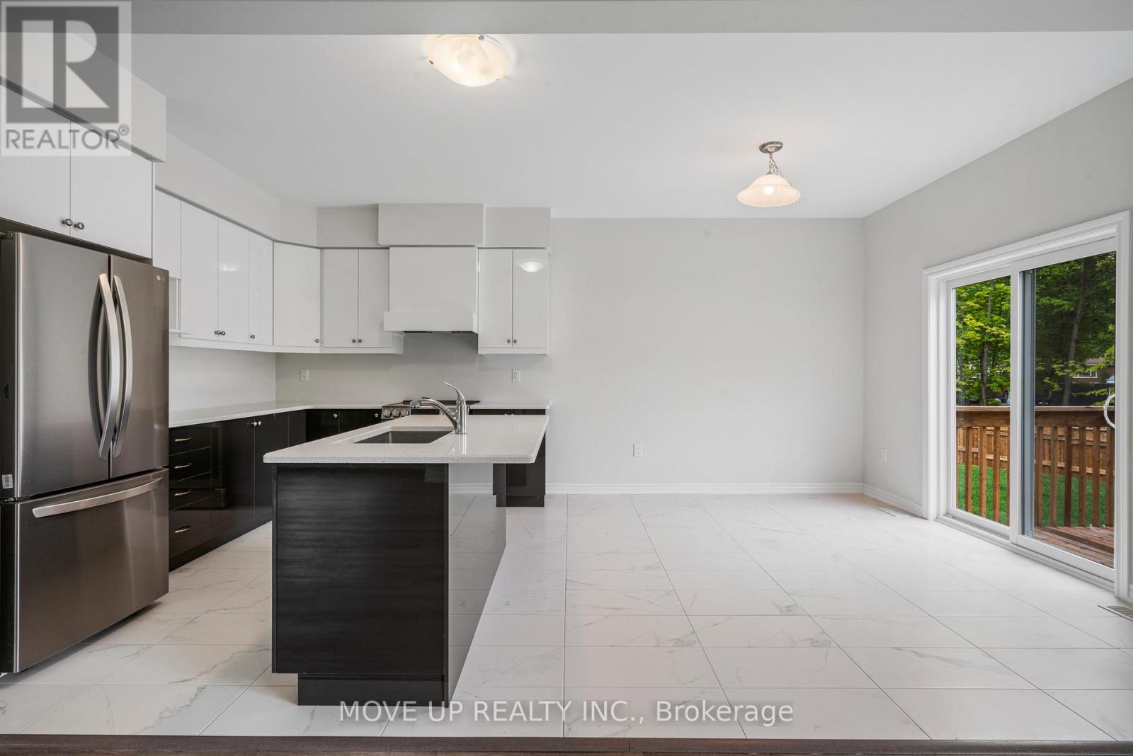 Photo 16 of 335 Beechwood Forest Lane, Gravenhurst ON