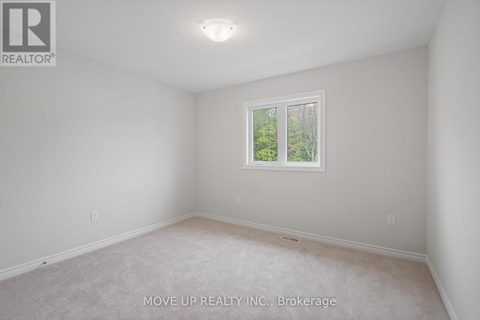 Photo 25 of 335 Beechwood Forest Lane, Gravenhurst ON