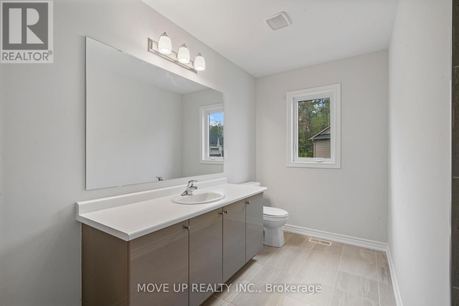 Photo 27 of 335 Beechwood Forest Lane, Gravenhurst ON