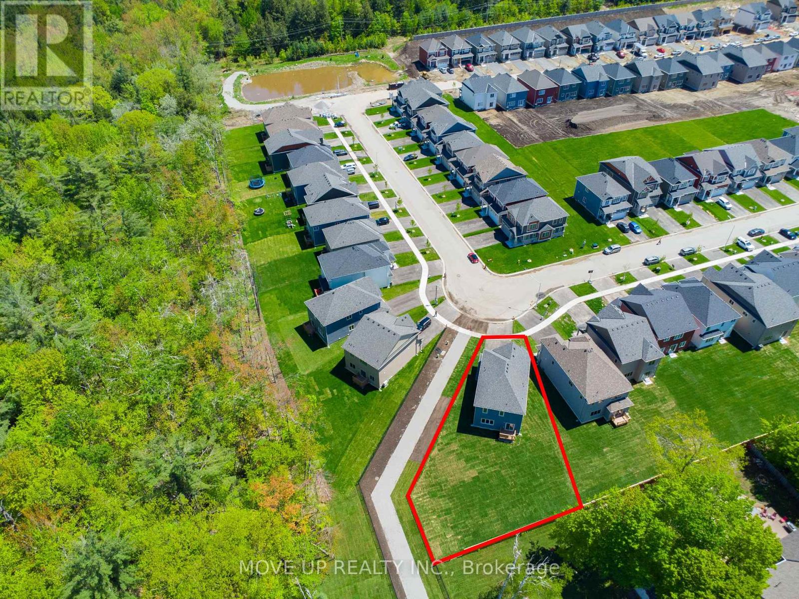 Photo 35 of 335 Beechwood Forest Lane, Gravenhurst ON