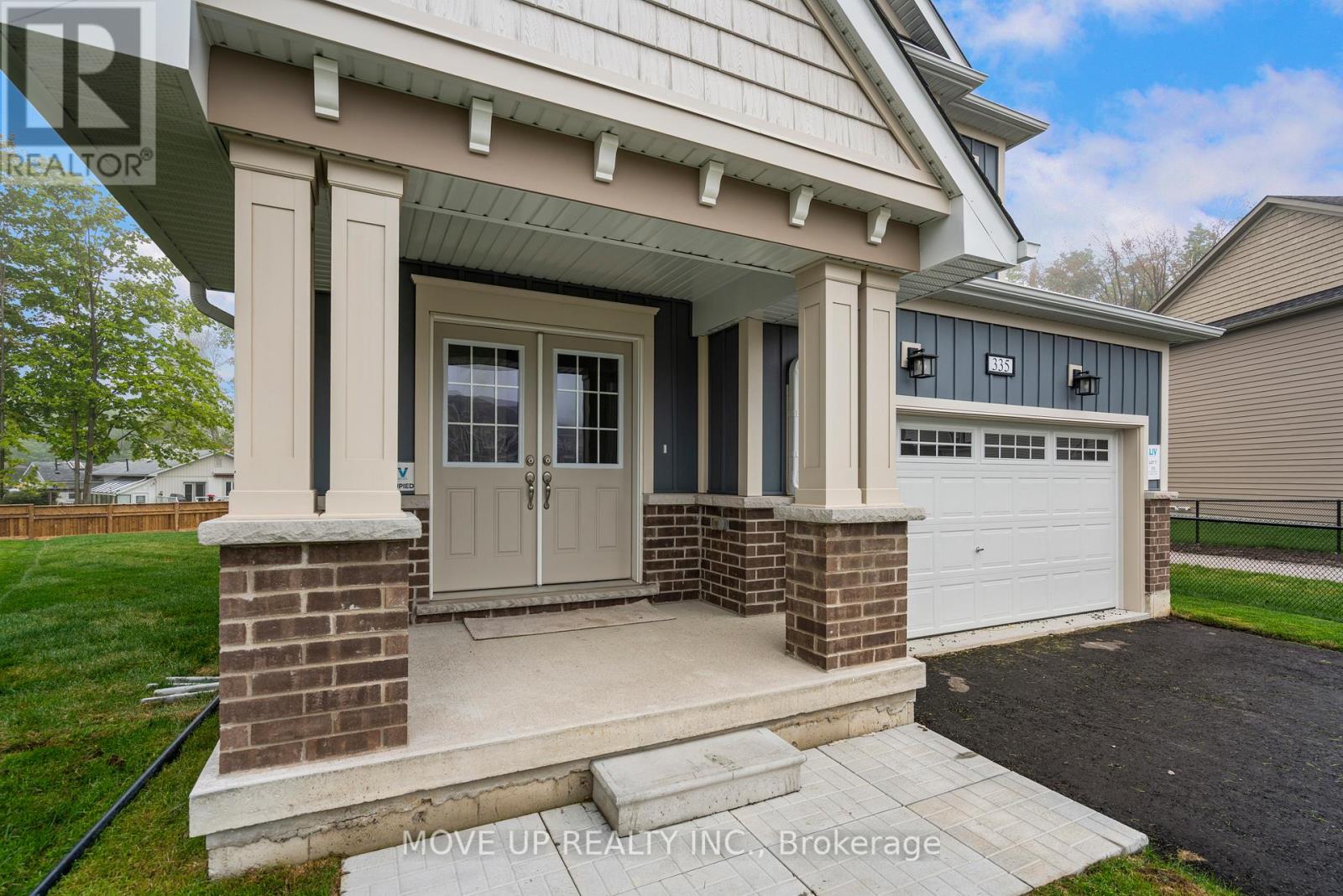Photo 4 of 335 Beechwood Forest Lane, Gravenhurst ON