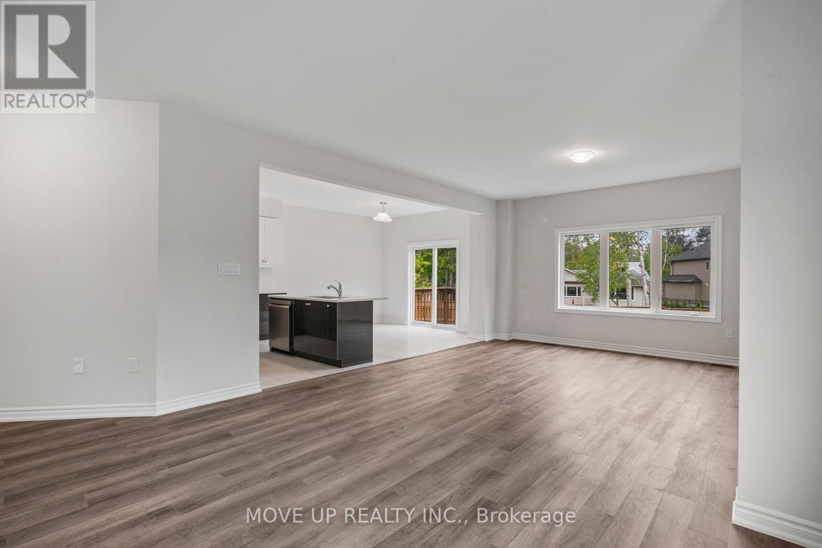 Photo 8 of 335 Beechwood Forest Lane, Gravenhurst ON