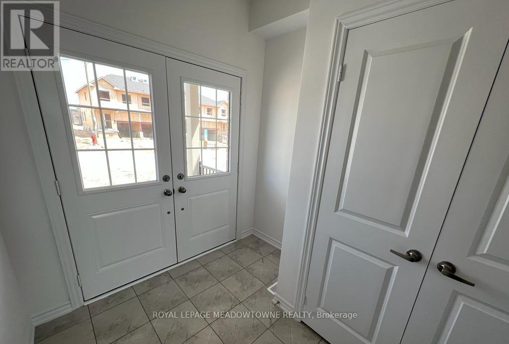 Photo 8 of 308 Russell Street, Southgate ON